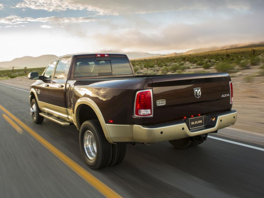  Dodge Ram 3500 Laramie Longhorn Crew Cab 2012 года  (фото 12 из 18)